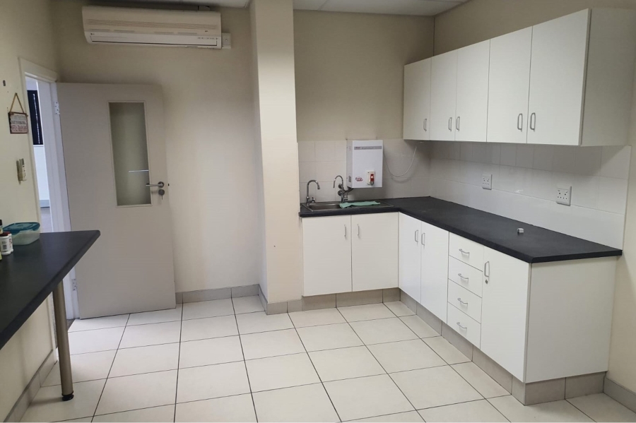 To Let commercial Property for Rent in Newton Park Eastern Cape
